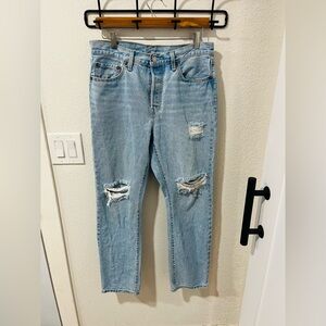 Levis 501 Distressed Light blue straight leg Jeans